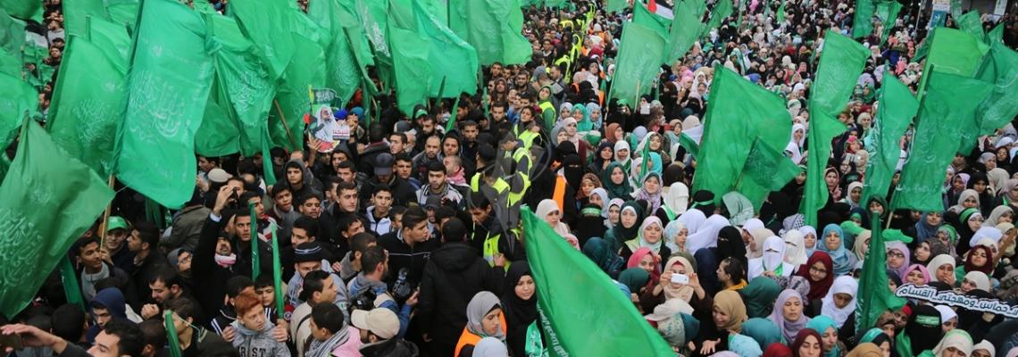 بالصور:حماس تحيي ذكرى انطلاقتها الـ29 بمهرجان جماهيري وسط مدينة غزة