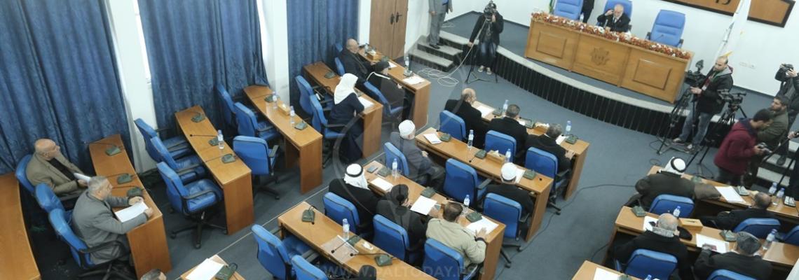 جلسة للمجلس التشريعي في غزة لنزع الأهلية عن رئيس السلطة