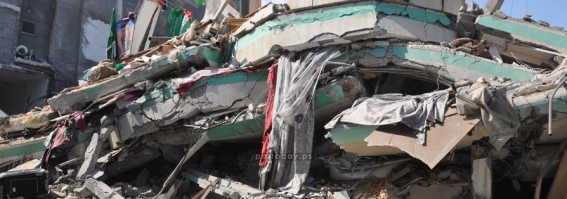 طائرة الاحتلال تقصف منزل القيادي في حماس اسماعيل هنية