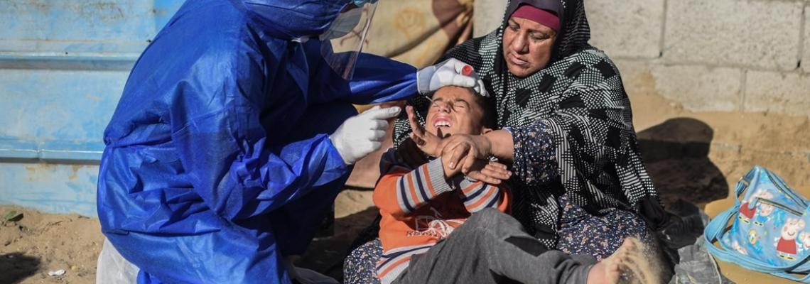 فريق "الطب الوفائى"  يجري مسحات "كورونا " فى عشوائيات مدينة خانيونس