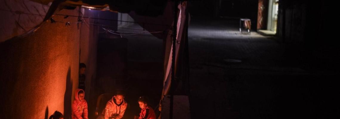 "كانون النار".. أنيس الغزيين في ليالي الشتاء