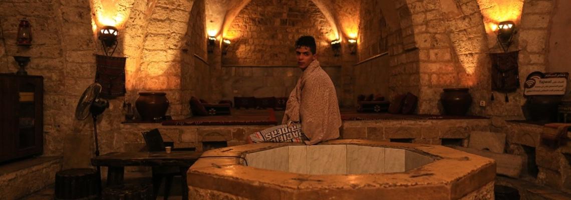 "حمام السمرة" معلم تاريخي ومزار طبي في قطاع غزة