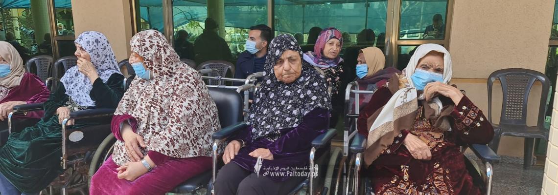 احتفالية بمناسبة يوم الأم في مركز الوفاء لرعاية المسنين بغزة