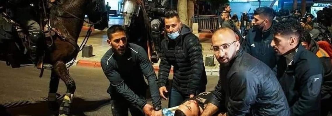 بالصور :مواجهات الفلسطينيين وجيش الاحتلال في القدس المحتلة قبل قليل.