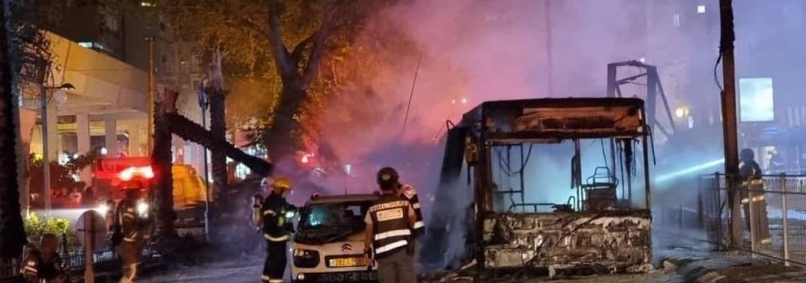 المقاومة تقصف "تل أبيب" بوابل من الصواريخ
