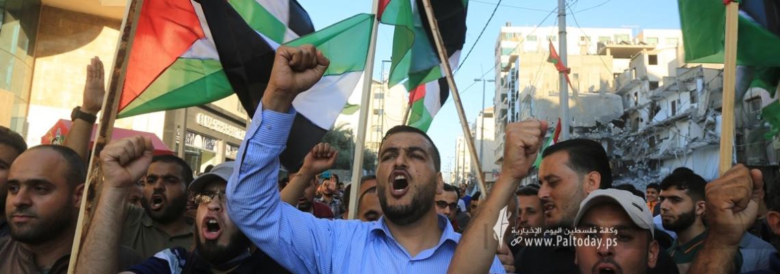 بالصور: مسيرات جماهيرية تجوب شوارع مدينة غزة دعماً واسناداً للمقدسيين بالتزامن مع انطلاق "مسيرة الأعلام" للمستوطنين في القدس المحتلة.