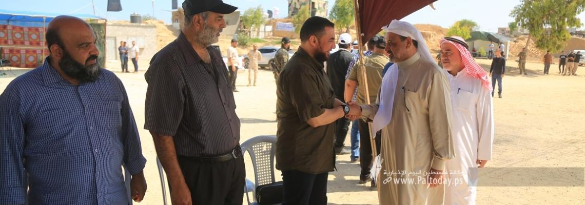 بالصور:وفد من قيادة حركة المقاومة الإسلامية حماس والأجهزة الامنية  يزور مخيمات سيف القدس الجهادية للاطلاع على مجريات التدريب و الاعداد في المحافظة الوسطى