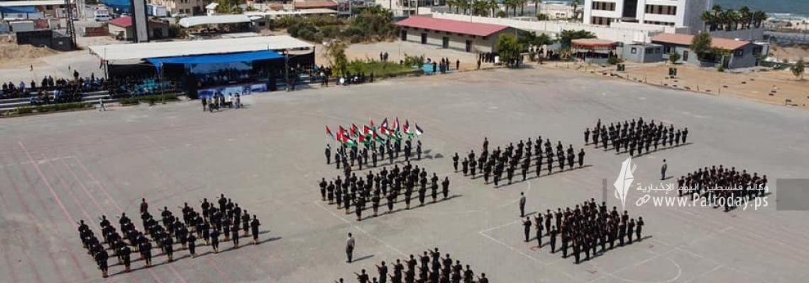 بالصور:داخلية غزة تُخرج دورتَي صف الضباط 27 والتأسيسية 35