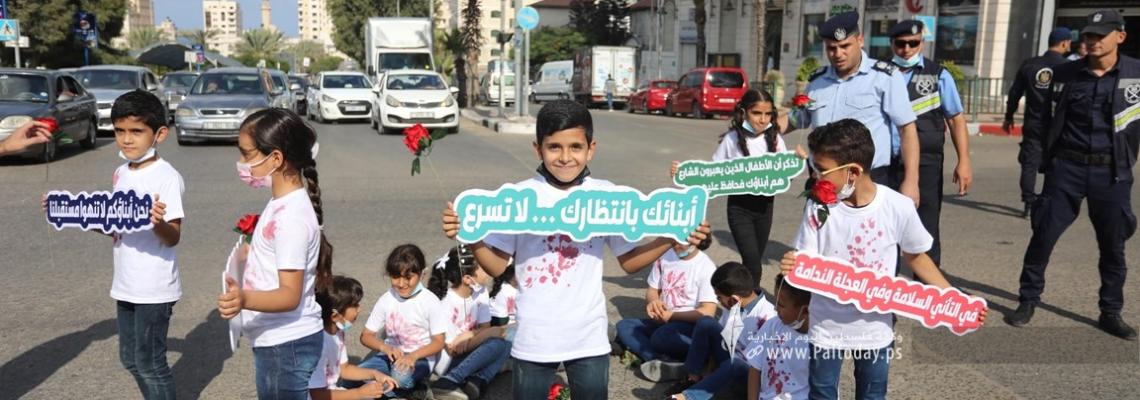 بالصور:النقل والمواصلات واتحاد مؤسسات الأمن والسلامة ينظمان فعالية بعنوان كفى حوادث
