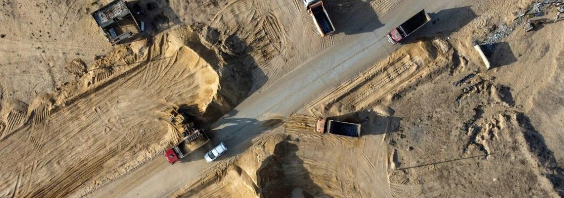 بالصور:مصر تواصل أعمالها في غزة من خلال تجهيز الشارع الساحلي لشمال قطاع غزة والتجهيز لبناء كورنيش