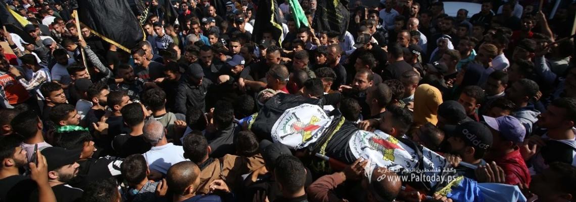 بالصور:فلسطينيون يشيعون جثمان الشهيد صدام بني عودة في بلدة طمون اليوم