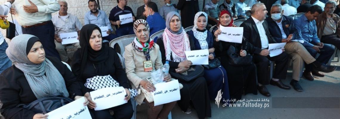 بالصور:خيمة دعم واسناد للأسرى المضربين أمام مقر اللجنة الدولية للصليب الأحمر