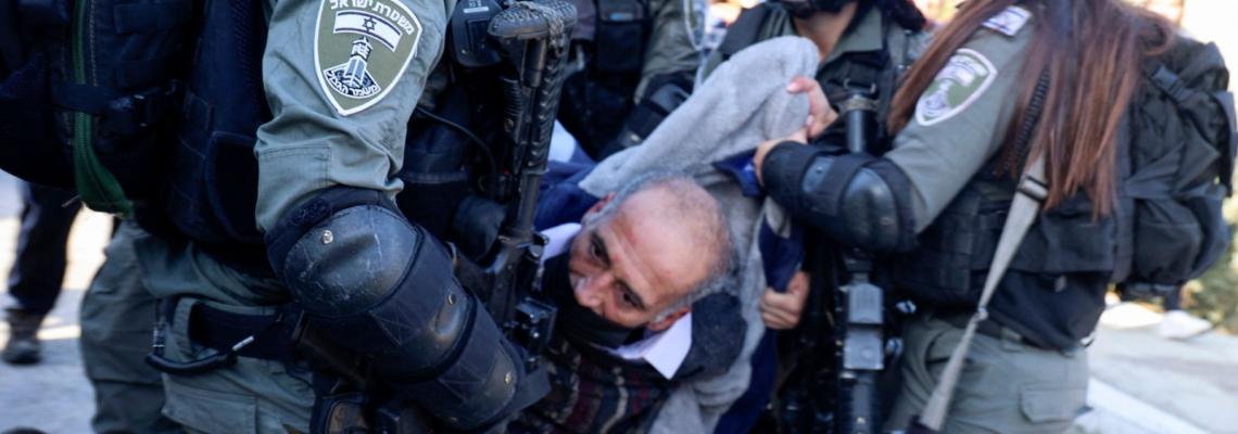 قوات الاحتلال تعتدي على المدنيين في اللبن الشرقية بنابلس