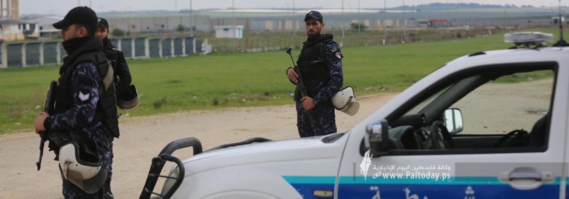 بالصور: استنفار أمني على حدود القطاع بحثاً عن أحد العملاء الهاربين