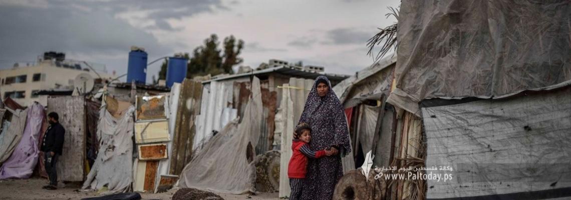 جولة مصورة ترصد أوضاع فقراء غزة مع دخول المنخفض الجوي