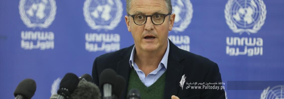 بالصور : مدير عام عمليات الأونروا خلال لقاءه بصحفي غزة