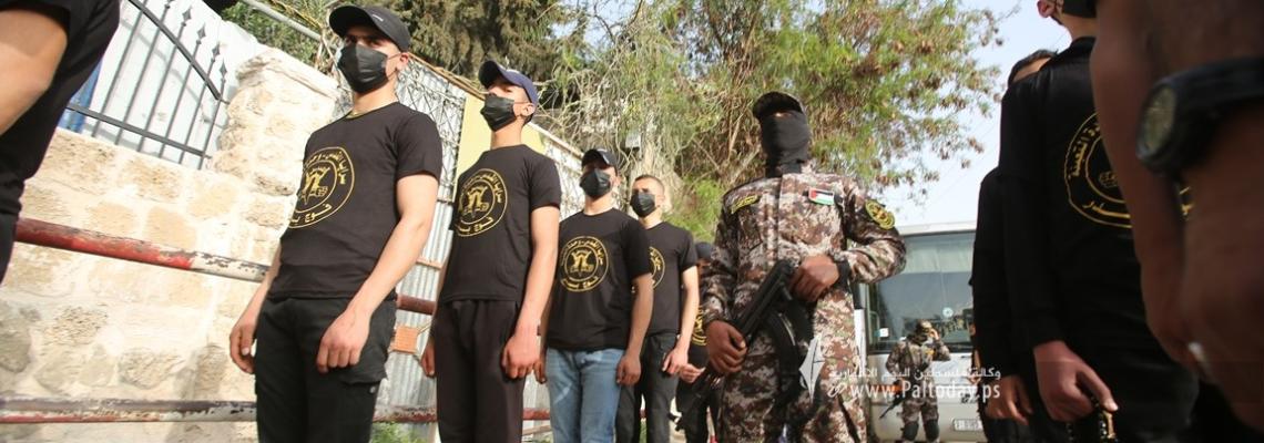 بالصور: وحدة التعبئة التابعة لسرايا القدس تنظم مسيراً عسكرياً في مدينة غزة نصرة للأسرى واستنكارًا لما يحدث في الأقصى