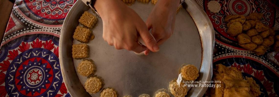 "كعك العيد" في غزة.. كرنفال نسوي ومصدر رزق موسمي