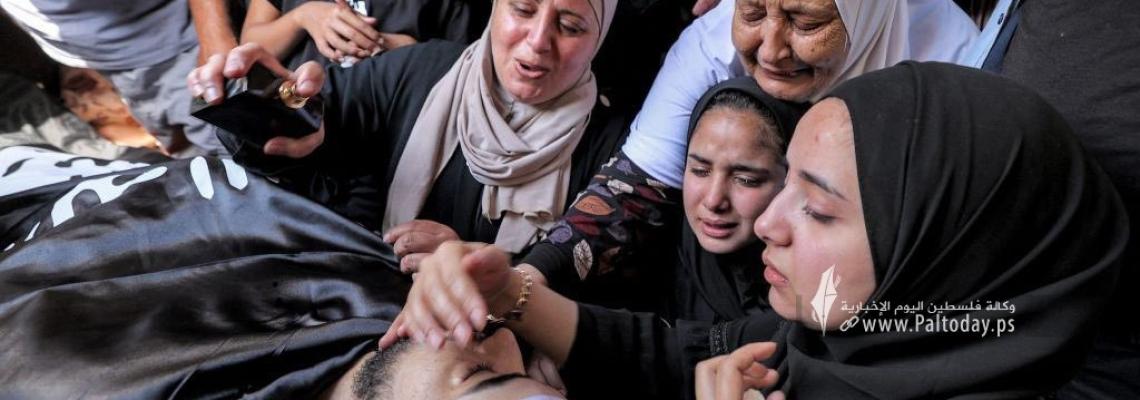 بالصور :وداع حزين لـ شهداء جنين الثلاثة في مستشفى "جنين الحكومي"