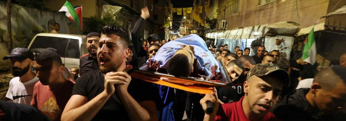 وداع  الشهيد بلال قبها (24 عاماً) في مخيم جنين  جنوب الضفة الغربية