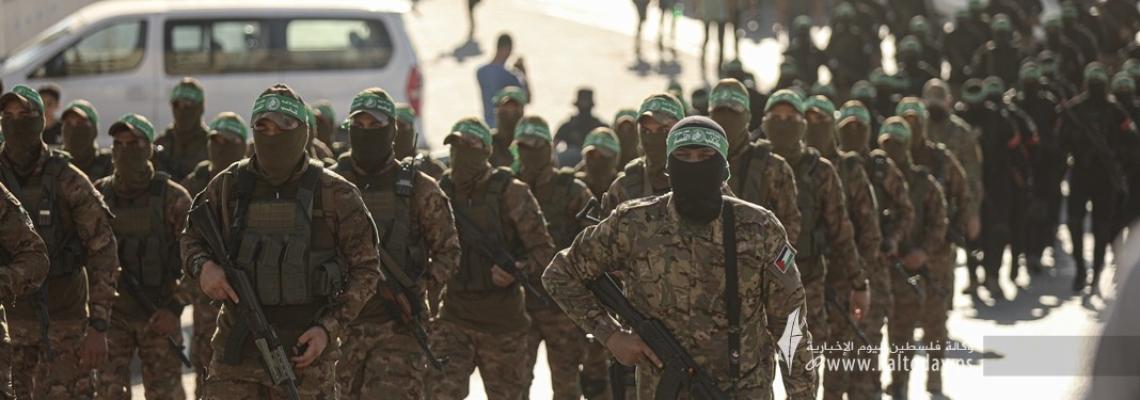 بالصور :عرض عسكري لكتائب القسام في مدينة غزة في ذكرى أسر الجندي شاؤل أورون خلال حرب 2014.