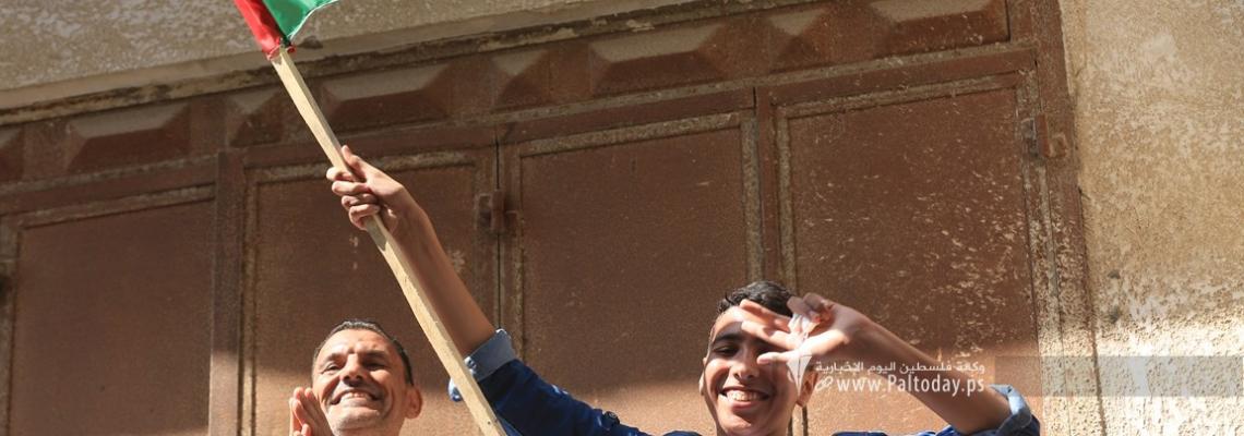 بالصور :الأول على "الوطن" في الفرع العلمي: أنس الحرازين من غزة