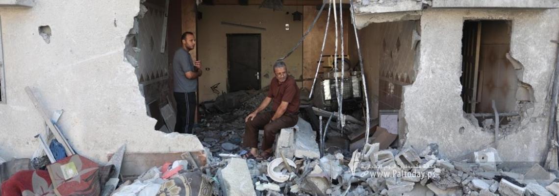 بالصور: مواطنون يتفقدون منازلهم واملاكهم المدمرة بعد انتهاء العدوان الاسرائيلي على غزة