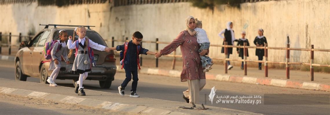 بالصور: طلبة المدارس يتوافدون إلى مقاعد الدراسة مع بدء العام الدراسي الجديد ٢٠٢٢_٢٠٢٣