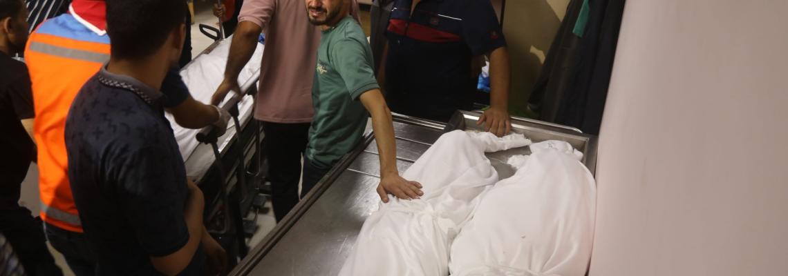صور شهداء بمستشفى الاندونيسى شمال القطاع على اثر قصف الاحتلال لمنازل المواطنين