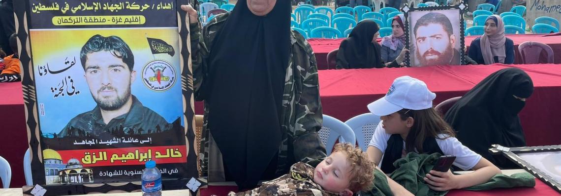 صور وفود عوائل الشهداء القادمين إلى مهرجان الانطلاقة الجهادية الـ 35