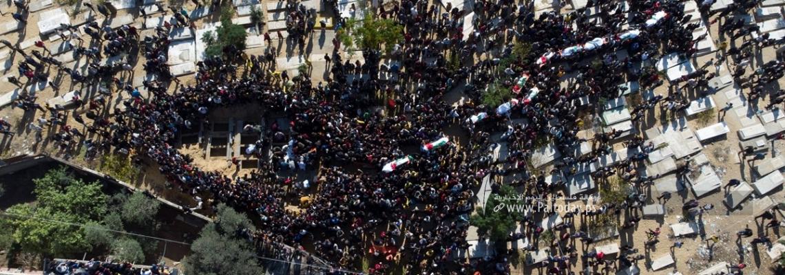 بالصور: تشييــع جثــامين شهــداء حريق مخيــم جباليــا الـــ"21"