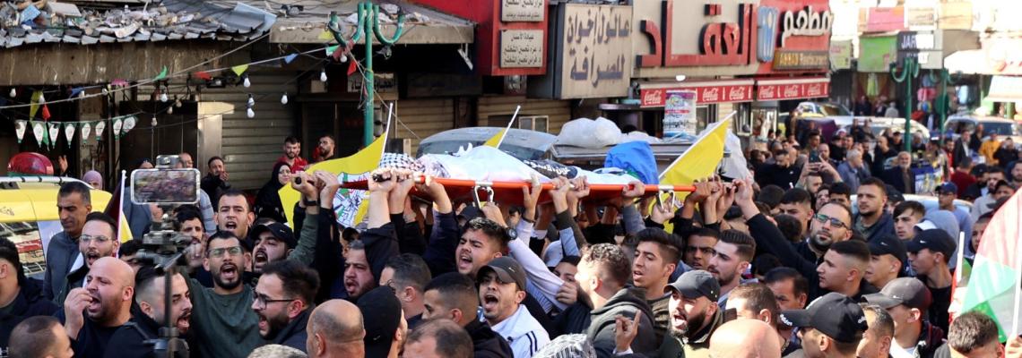 بالصور : جماهير نابلس تشيع جثمان الشهيد الطفل أحمد شحادة