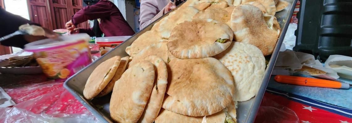"فطور الهنا".. مبادرة في رفح لإفطار طُلاب المدارس الفقراء في مدارس المحافظة..