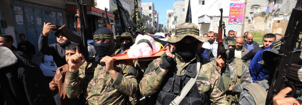 بالصور.. سرايا القدس تودع القائد الميداني «حسام الخطيب» بجنازة مهيبة وسط قطاع غزة