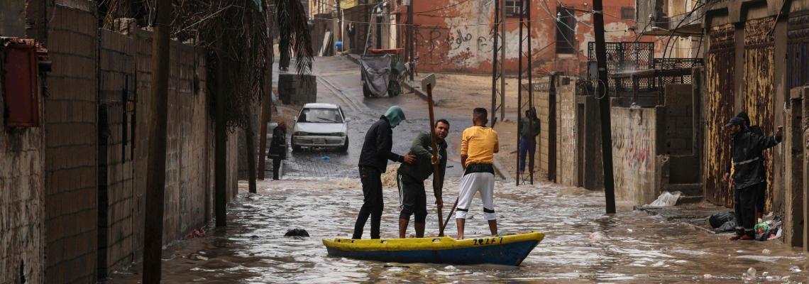 بالصور : أجواء المنخفض الجوي في قطاع غزة