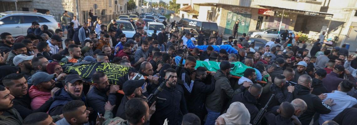 بالصور : مسيرة غاضبة تجوب بالشهداء شوارع جنين