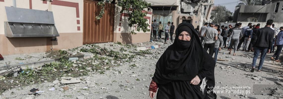 بالصور :آثار القصف الإسرائيلي على  منزل لعائلة ابو طير جنوب قطاع غزة