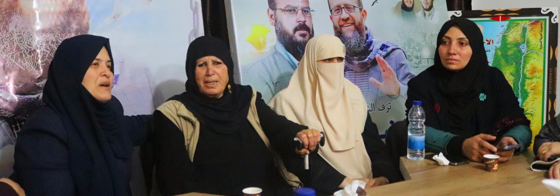 الإطار النسوي للجهاد بغزة يستقبل التعازي باستشهاد الأسير القائد الشيخ خضر عدنان
