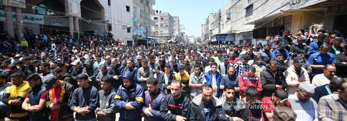 جماهير غفيرة تشيّع جثمان القائد الكبير جهاد غنام فى مدينة رفح