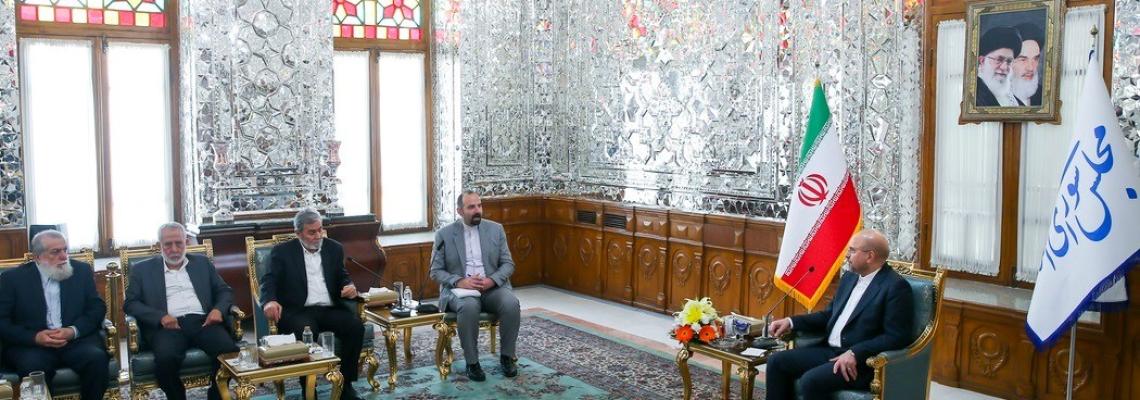 بالصور : وفد حركة الجهاد الإسلامي برئاسة القائد النخالة يلتقي رئيس البرلمان الإيراني