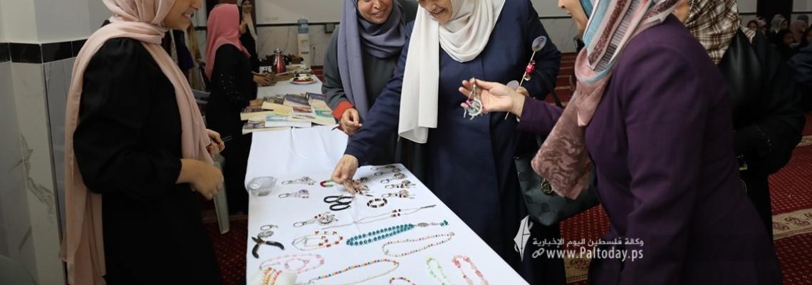 بالصور :  الاطار النسوي للجهاد يبدا فعاليات المخيم الصيفى القدس معراج رسالتنا ضمن برامج لجنة التثقيف الحركي
