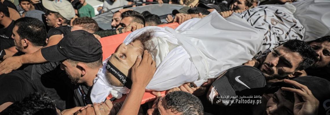 بالصور: جماهير قطاع غزة تُشيع جثامين شهداء الأمس شرق غزة