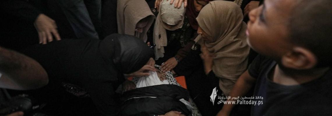 بالصور :وداع الشهيد مجدي غباين متأثرا بإصابته شرق غزة قبل أيام