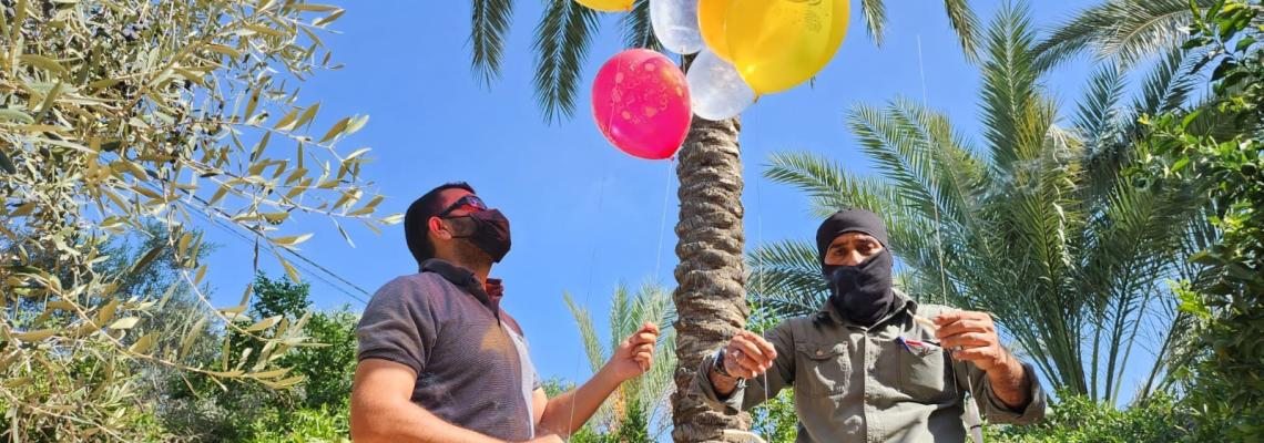 الشباب الثائر يطلقون دفعات جديدة من البالونات الحارقة باتجاه مستوطنات الغلاف
