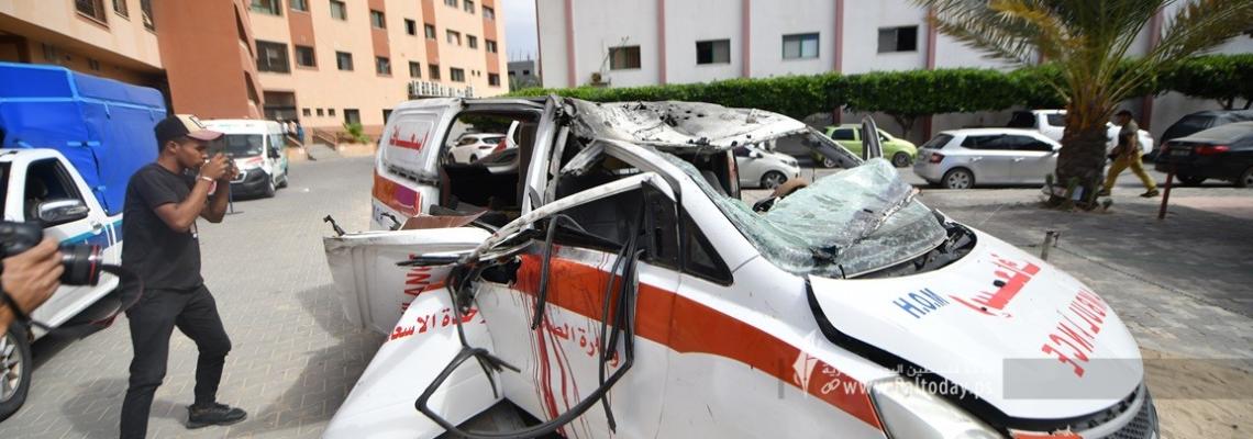 بالصور ; استهداف سيارة إسعاف داخل مستشفى ناصر الطبي فى مدينة خانيونس جنوب قطاع غزة
