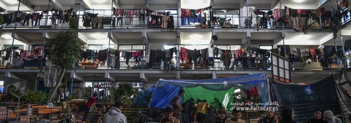 بالصور : الحياةُ ليلا في مراكزِ الإيواء.. حربٌ أُخرى