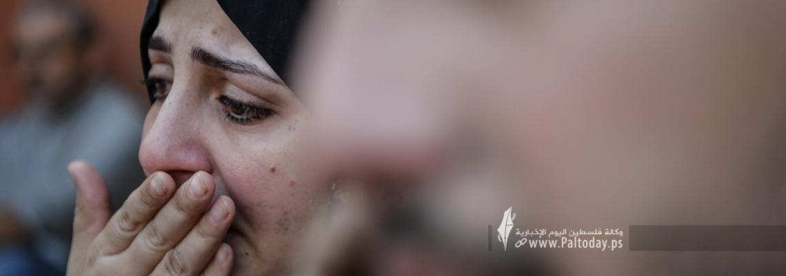 بالصور : لحظات مؤلمة.. وداع شهداء خانيونس الذي قضوا إثر غارات الاحتلال المتواصلة على قطاع غزة