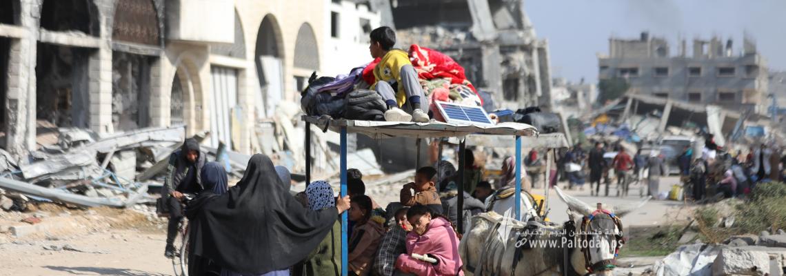 بالصور: نزوح قسري لأهالي بيت حانون عبر شارع صلاح الدين تجاه مدينة غزة