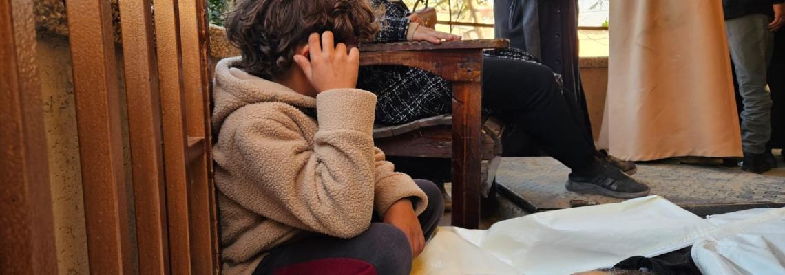 وداع ١٥ شهيدًا ارتقوا جراء قصف الاحتلال لعناصر تأمين المساعدات غربي خان يونس ورفح
