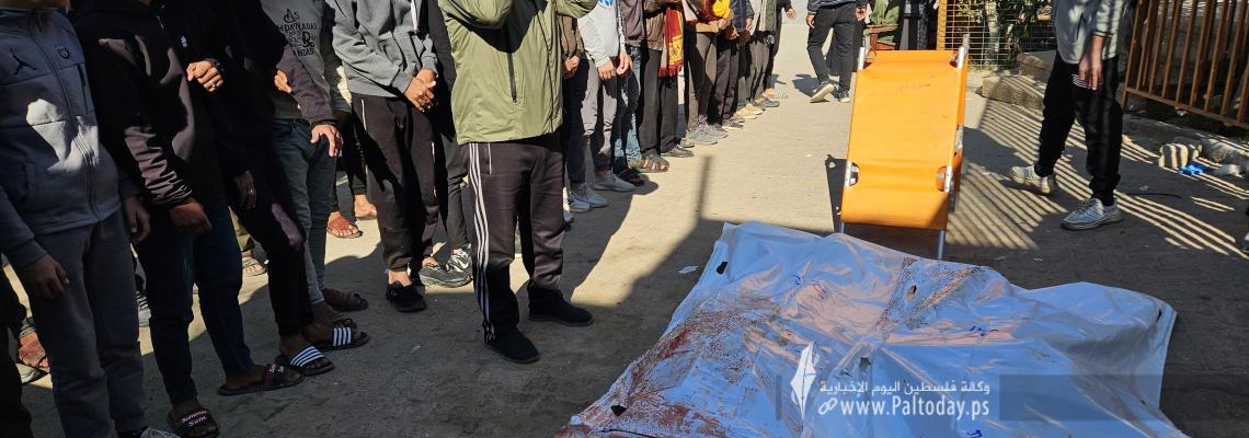 وداع شهيدين وصلا مجمع ناصر من مدينة رفح جنوبي قطاع غزة